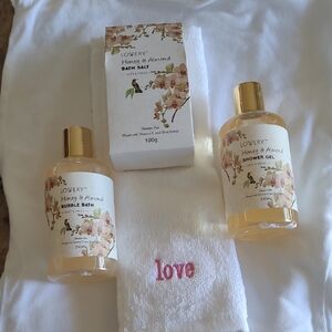 Lovery Honey& Almond Three pieces Set 1Bath Salt1 Shower Gel 1 Bubble Bath New